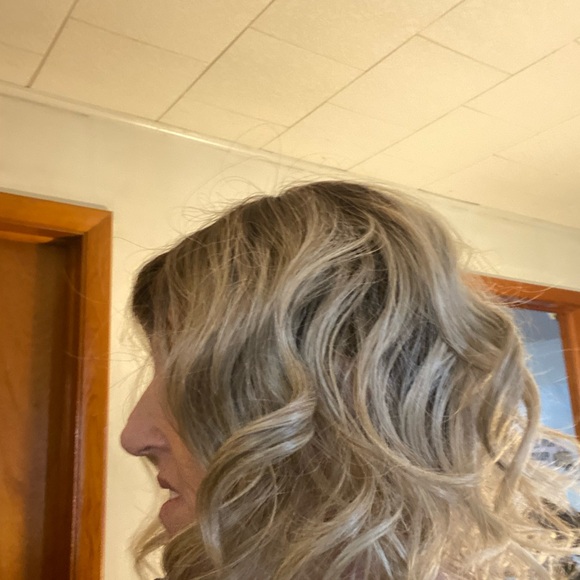 Belle Tress wig - Picture 2 of 8